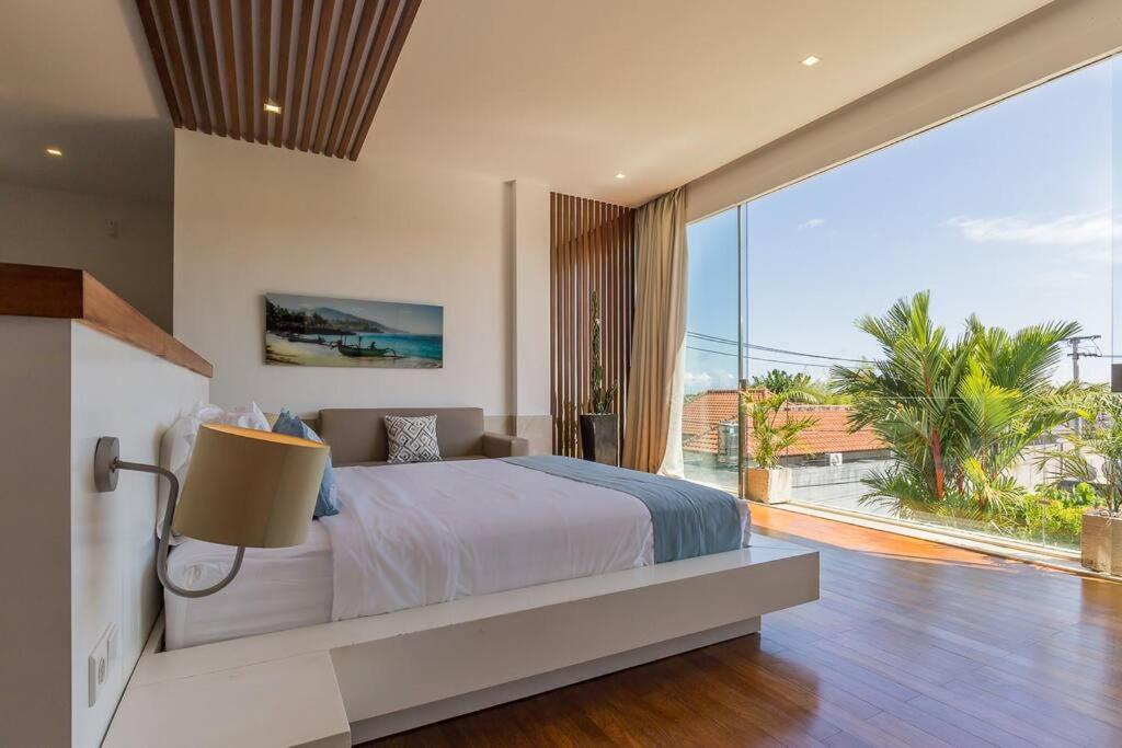 Serenity: Modern Design Luxury 12m Pool And Bbq *