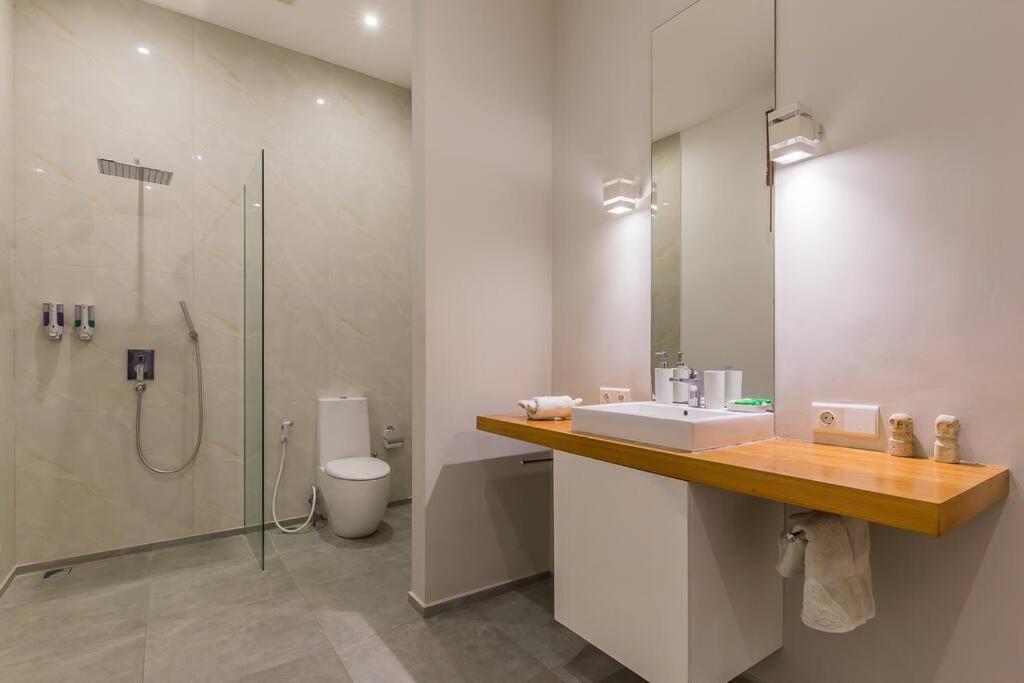 Villa Serenity: Modern Design Luxury 12m Pool And Bbq Seminyak (Bali)