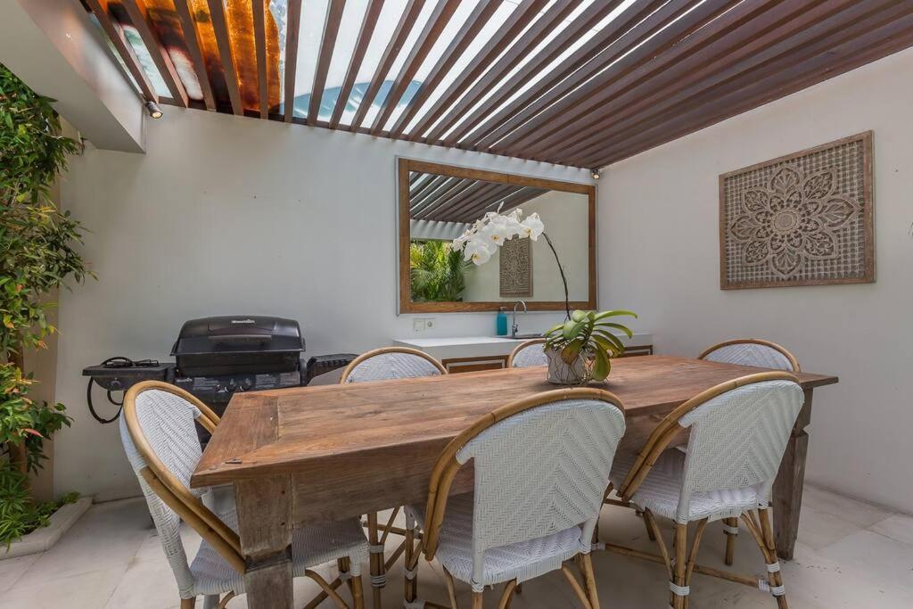 Serenity: Modern Design Luxury 12m Pool And Bbq Seminyak (Bali)
