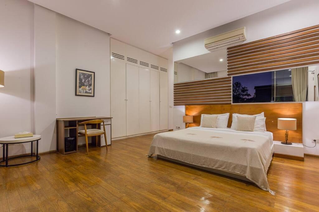 Serenity: Modern Design Luxury 12m Pool And Bbq