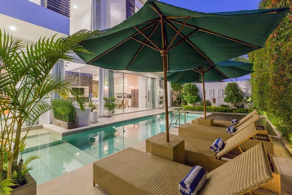 Serenity: Modern Design Luxury 12m Pool And Bbq *
