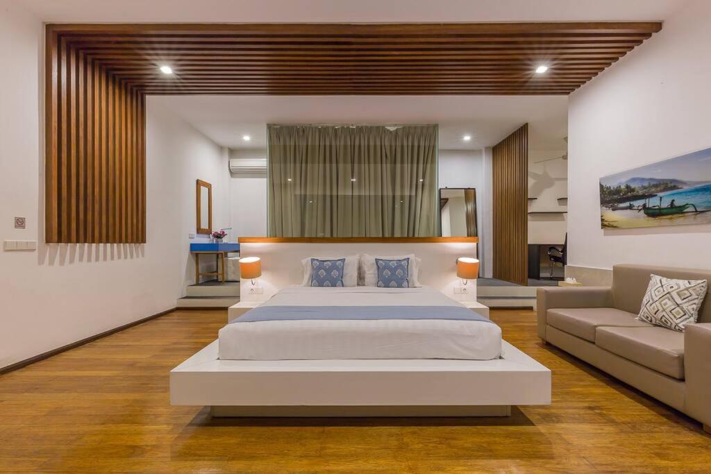 Villa Serenity: Modern Design Luxury 12m Pool And Bbq