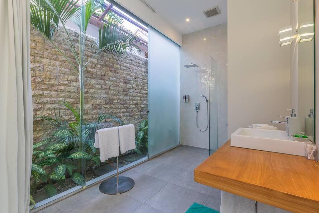 Villa Serenity: Modern Design Luxury 12m Pool And Bbq Seminyak (Bali)
